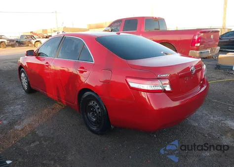 2011 Toyota Camry Le z USA, uszkodzony, nr VIN 4T4BF3EK9BR157090